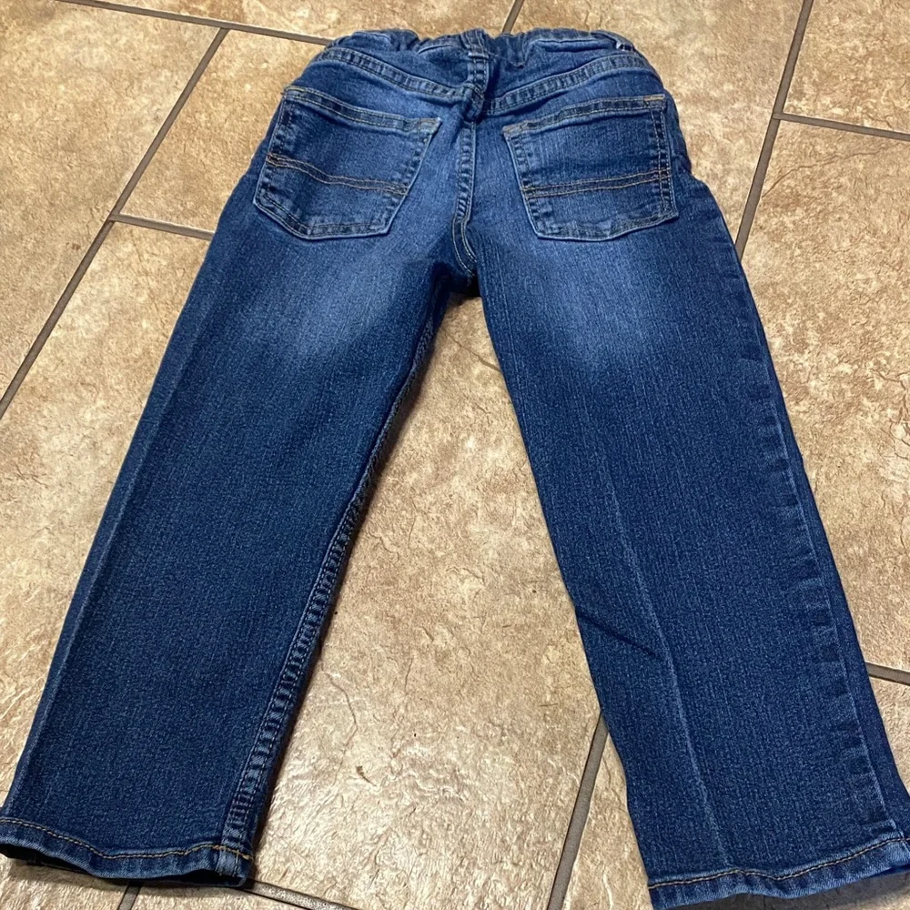 OshKosh B'gosh Classic Blue Size 5R/5A Denim Jeans